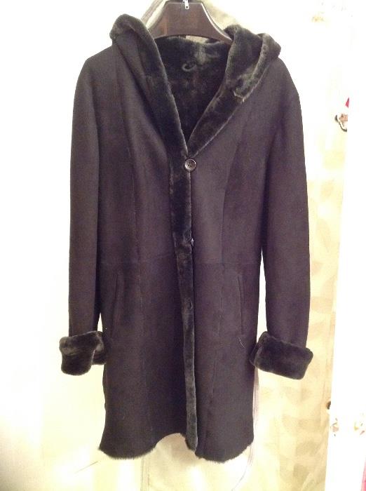 Great hooded shearling coat, like new!