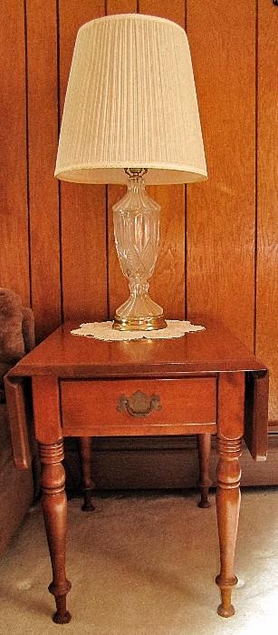 Ethan Allen drop-side lamp table