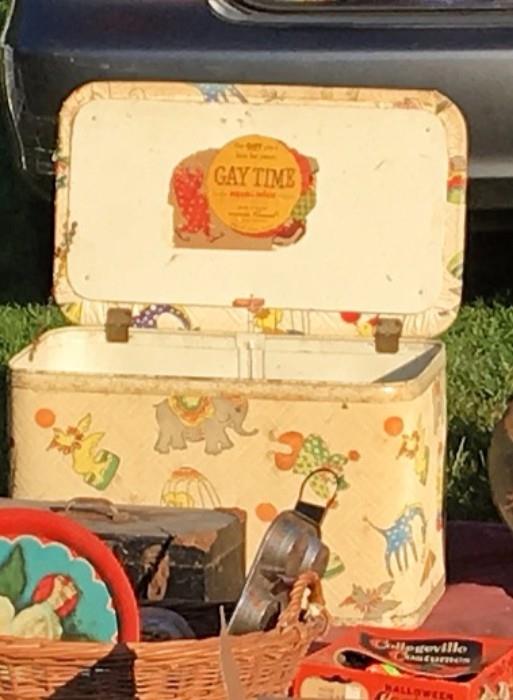 Vintage Gaytime circus themed toybox