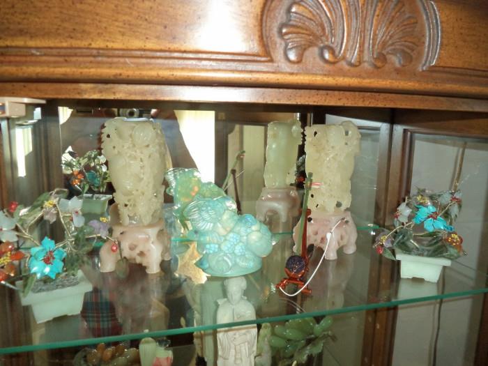Sabino birds, jade vases, jade trees, rare 3-color jade lute