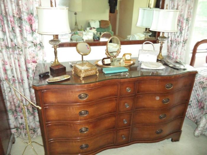 mahogany dresser, vanity set