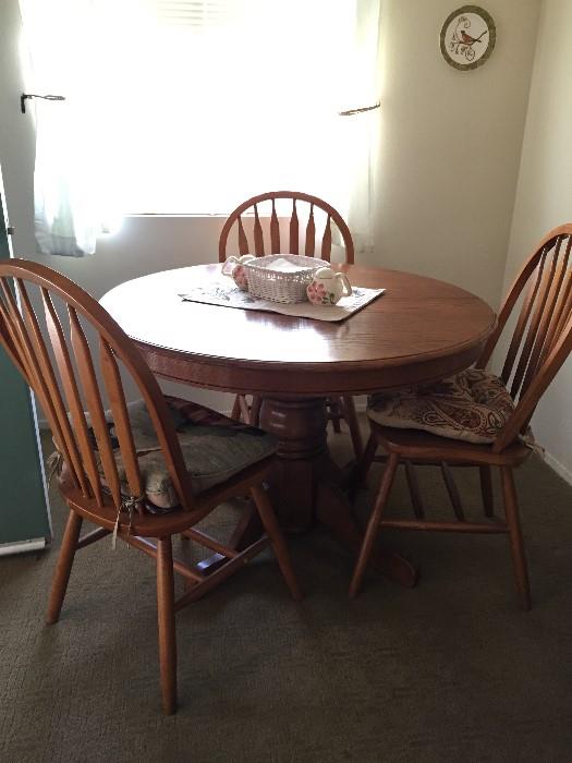 Dining Tablehas leaf  addl chair