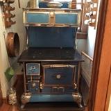 Cast iron/Blue Granite & Chrome Kitchen Stove.