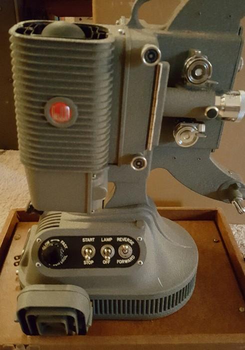 Vintage DeJur "1000" Art Deco 8mm Movie Projector