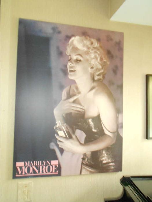 Marilyn Monroe blocked picture