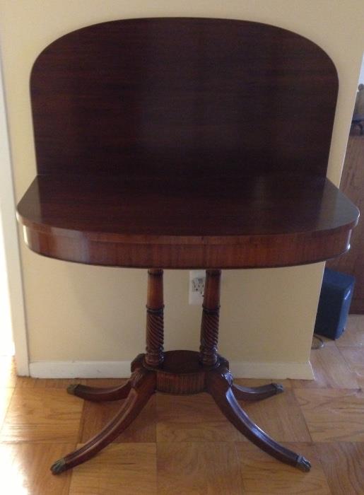 Federal style Mahogany flip-top Game Table