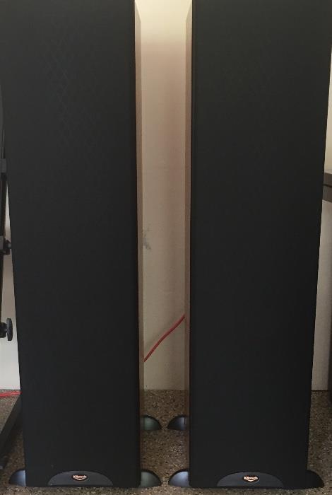 Klipsch RF7 Tower Speakers in Cherry Cabinets