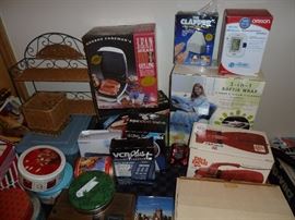 Dirt Devil, George Foreman grill VCR plus, Electronic bp cuff, Clapper, 3 in 1 wrap