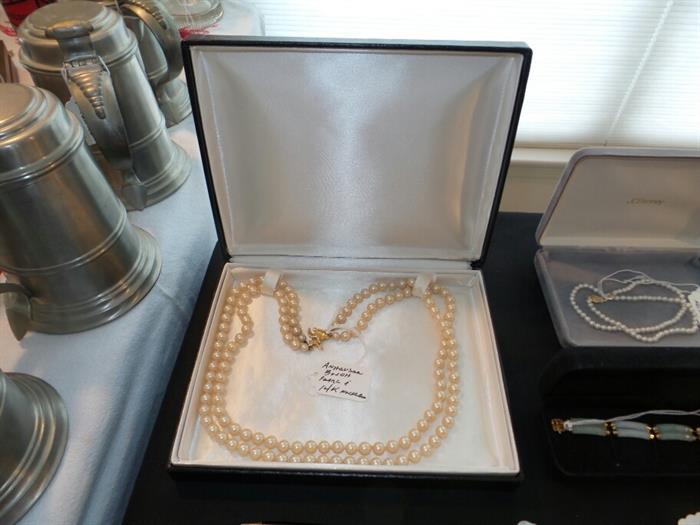 Vintage Anheuser Busch Presentation Pearl Necklace with 14K Gold EAGLE Clasp