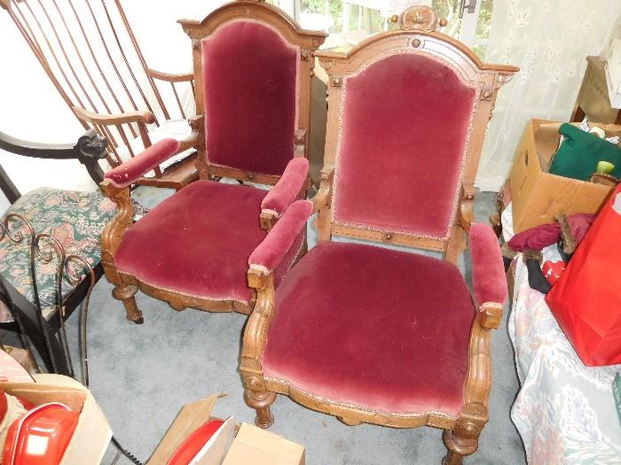 Victorian parlor chairs... has matching settee