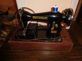 Premier portable sewing machine
