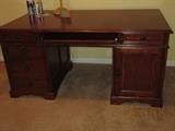 Executive desk great condition