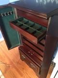 Jewelry chest
