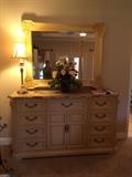 Thomasville Dresser & mirror