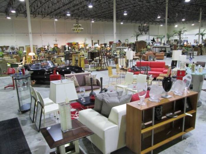 30,000+ Sq. Ft. Showroom Warehouse