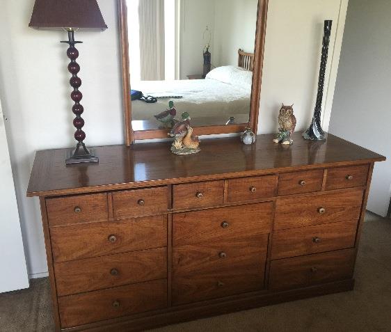 Bedroom furniture -- dresser and decorative items