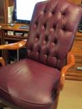 Executive chair tufted