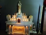 Antique Noma Glolite Last Supper Lighted Temple Altar Chalkware Structure 18 lights