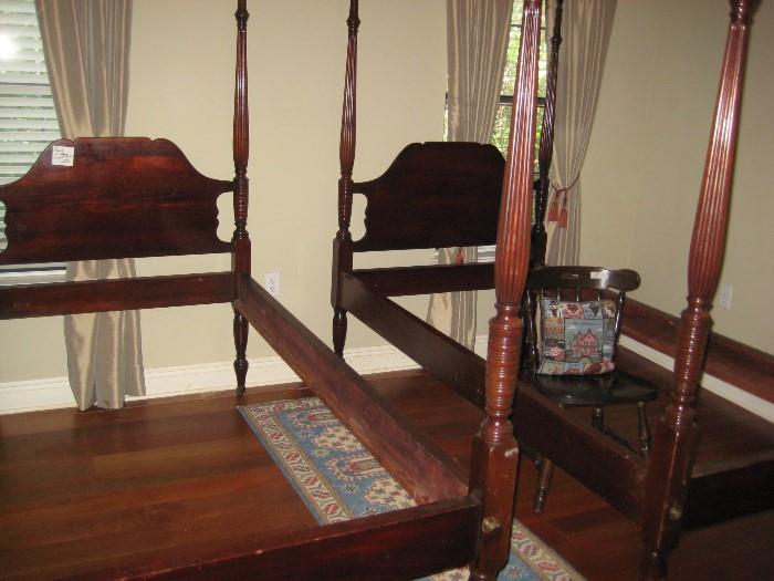 MAHOGANY FOUR POSTER TWIN BEDS