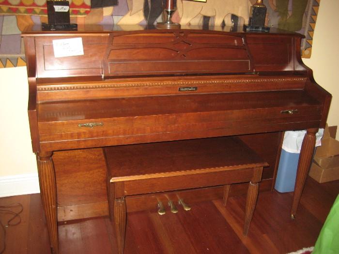 BALDWIN CONSOLE PIANO--EXCELLENT CONDITION