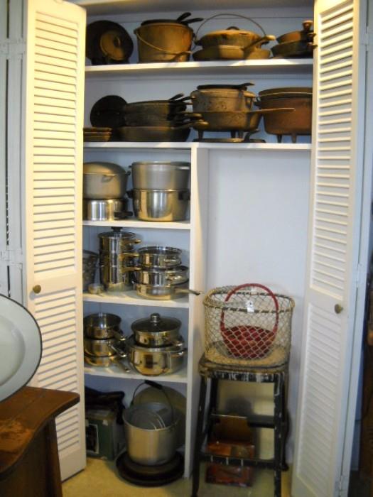 CAST IRON COOKWARE AND OTHER COOKWARE