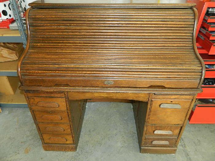 DSCN3398  Vintage Oak Roll Top Desk