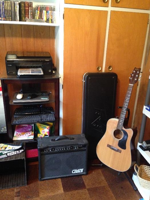Another Guitar in the case and a Crate amp!