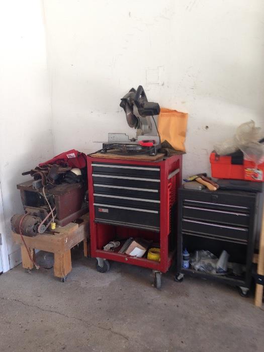 Rolling tool boxes