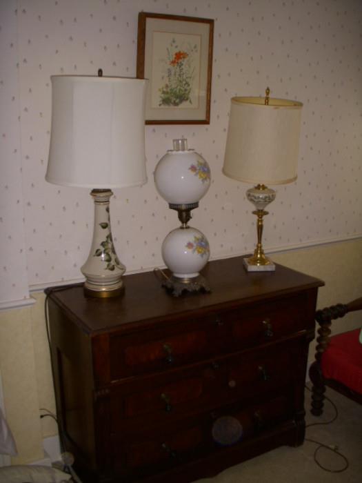 American walnut dresser with tear-drop pulls, Assorted lamps