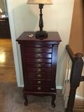 Jewelry chest