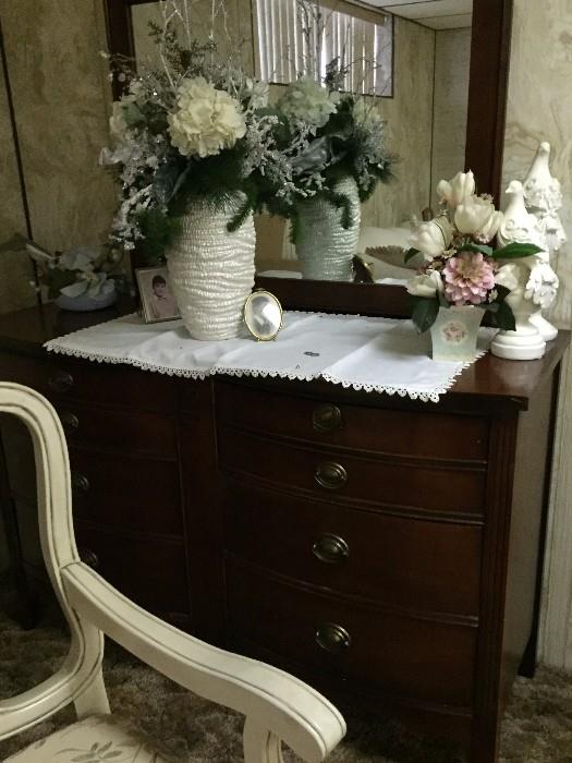 Traditional style mahogany dresser and mirror