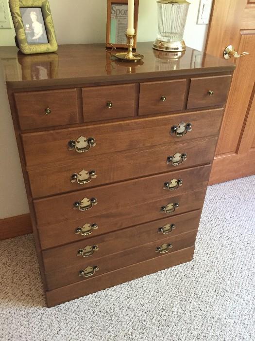 ETHAN ALLEN CHEST OF DRAWERS