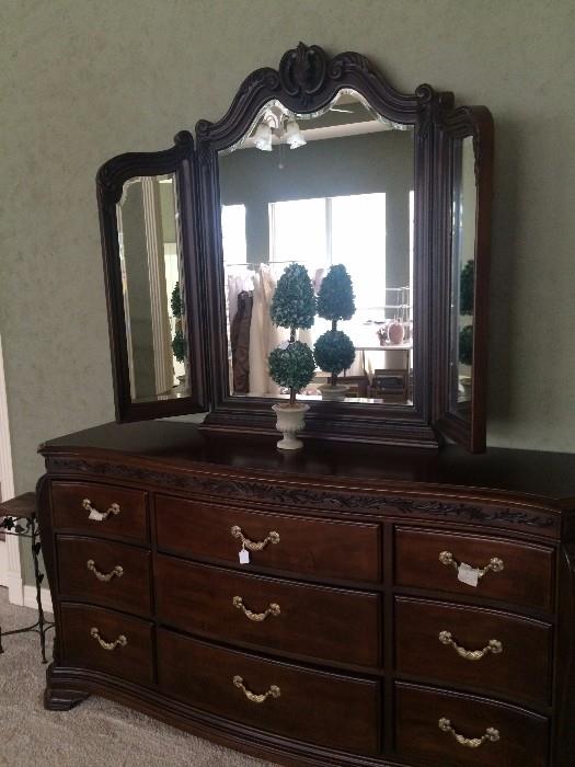 Lovely 9 drawer/tri-fold mirror bedroom dresser