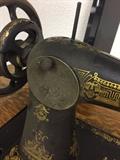 ANTIQUE SINGER TABLE SEWING MACHINE WITH CASE IRON LEGS