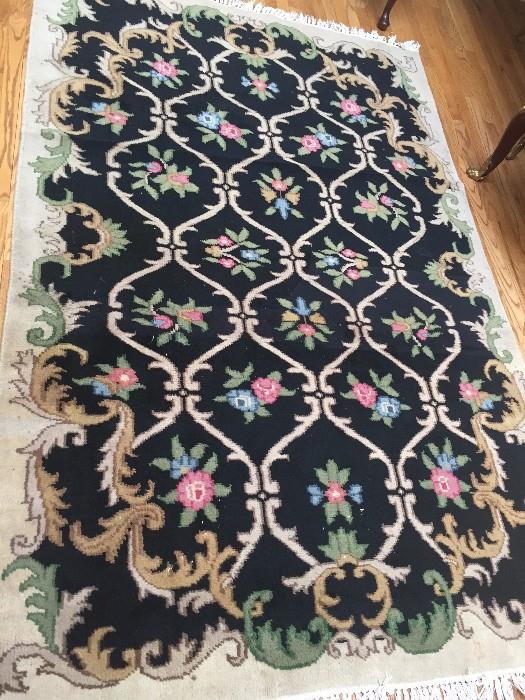 GORGEOUS FLORAL RUG