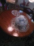 ROUND WOOD AND METAL CLAW FEET DINING ROOM TABLE WITH 4 CHAIRS