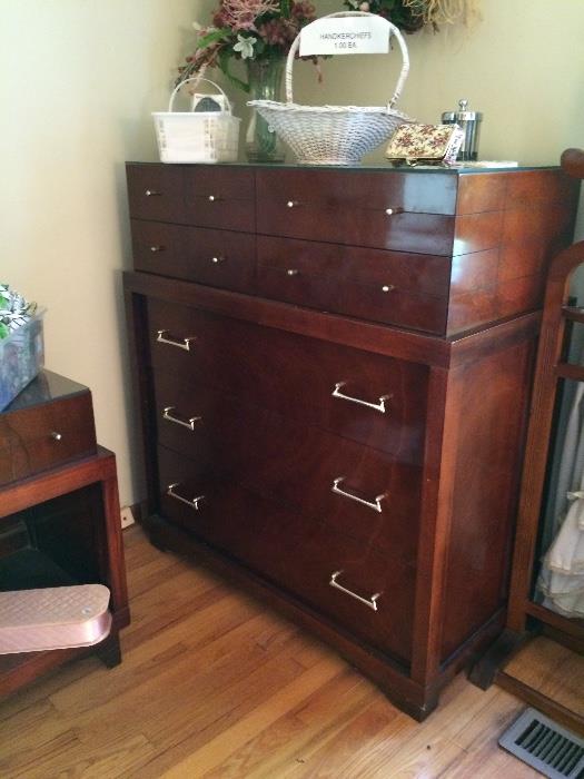 Thomasville bedroom set chest of drawers