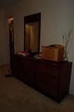 dresser w/mirror