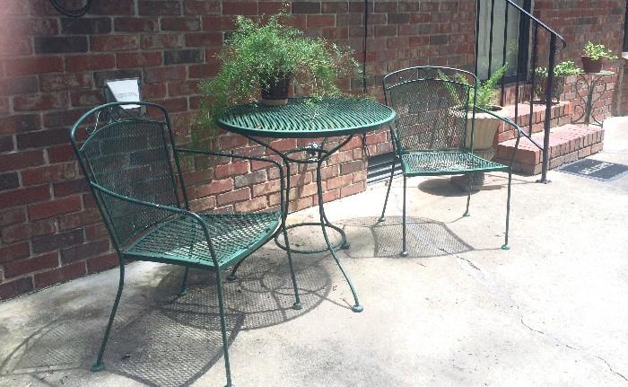 Darling bistro set in forest green, iron