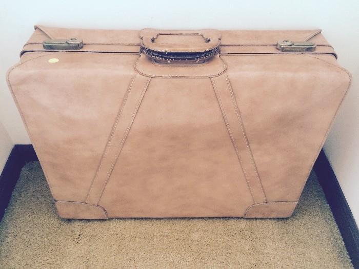 Antique leather Towne suitcase