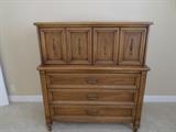 HiBoy Dresser