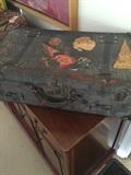 Very old fun suitcase