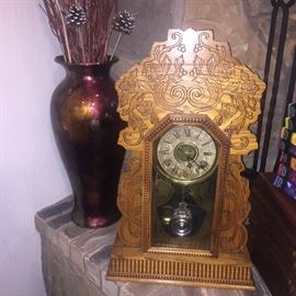Antique Oak mantle clock, made in Connecticut in the 1800's