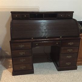 Roll top desk