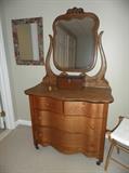 Antique oak dresser w/mirror, luggage stand
