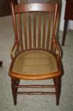 VINTAGE ARMED CHAIR