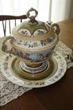 METTACH TUREEN 