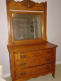 Beautiful Antique Oak Dresser with Mirror