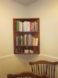 Corner bookshelf