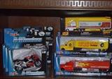 Maisto Toy 2 Wheelers & Semi-Trucks